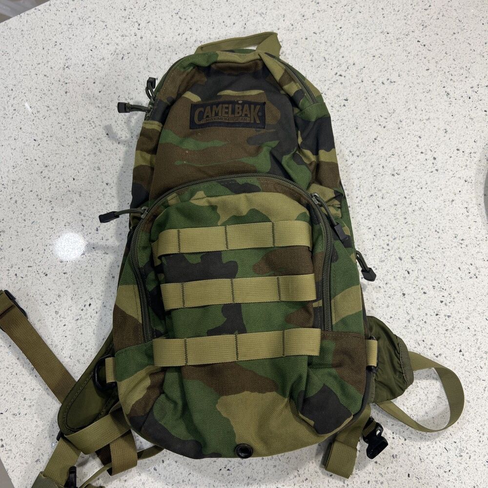 Camelbak Ambush Maximum Gear Hydration Pack M81 Woodland Camo With Bladder